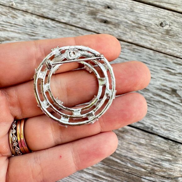 Vintage Jewelry Silver Tone Yellow Rhinestone Circle Brooch Pin - Picture 3 of 3